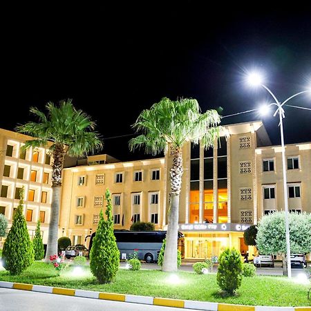 Grand White City Hotel Berat Buitenkant foto