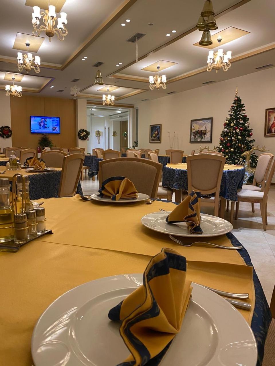 Grand White City Hotel Berat Buitenkant foto