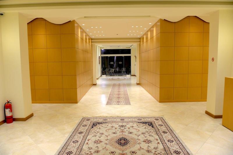 Grand White City Hotel Berat Buitenkant foto